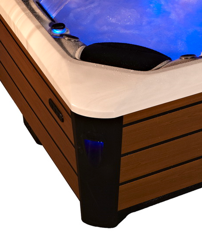 Texas 8 Person Hot Tub, 7+1